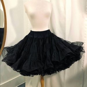Vintage 1980s extra full black petticoat with wired edge